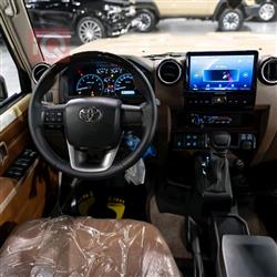 Toyota Land Cruiser 76